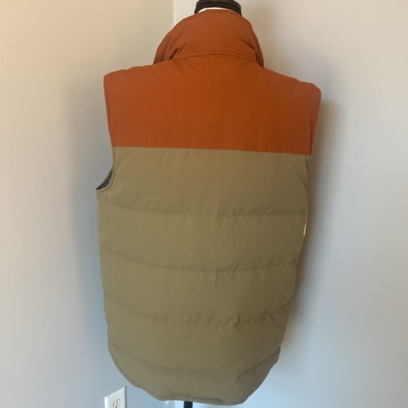 Patagonia Men’s Bivy Reversible Down Camouflage Puffer Vest - Picture 7 of 9